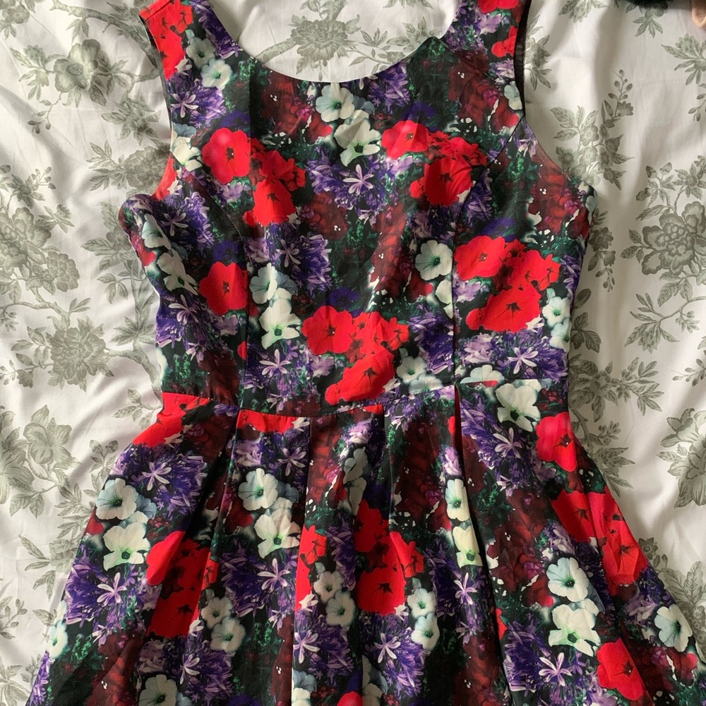 Forever 21 Floral Mid Thigh Length Circle Dress